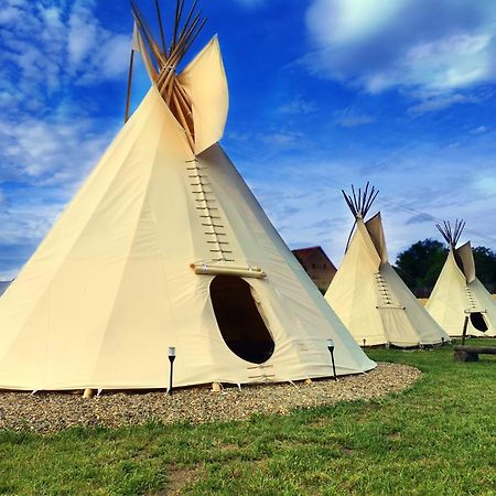 Hotel Teepee Camp Lounky Chodouny Exteriér fotografie