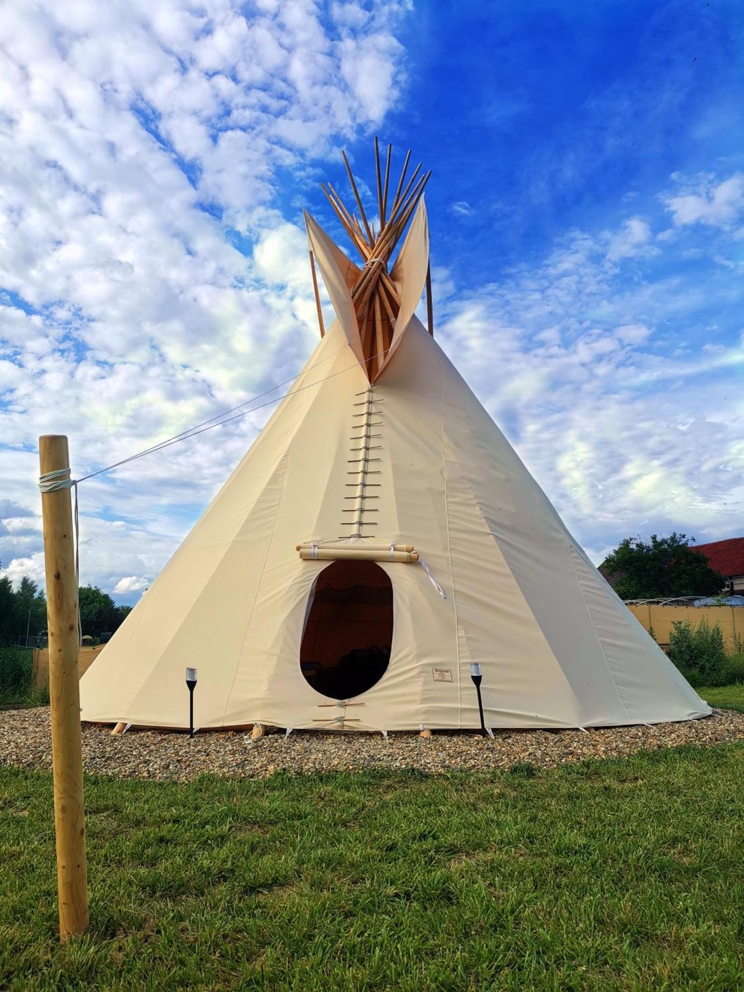 Hotel Teepee Camp Lounky Chodouny Exteriér fotografie